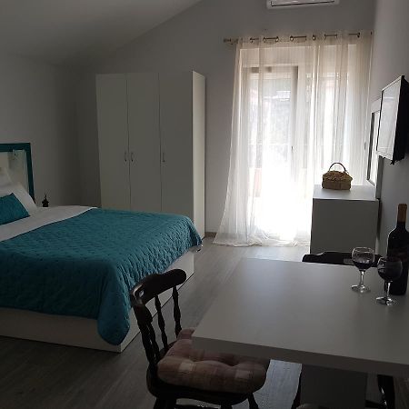 בודווה Apartments And Rooms Lijesevic מראה חיצוני תמונה