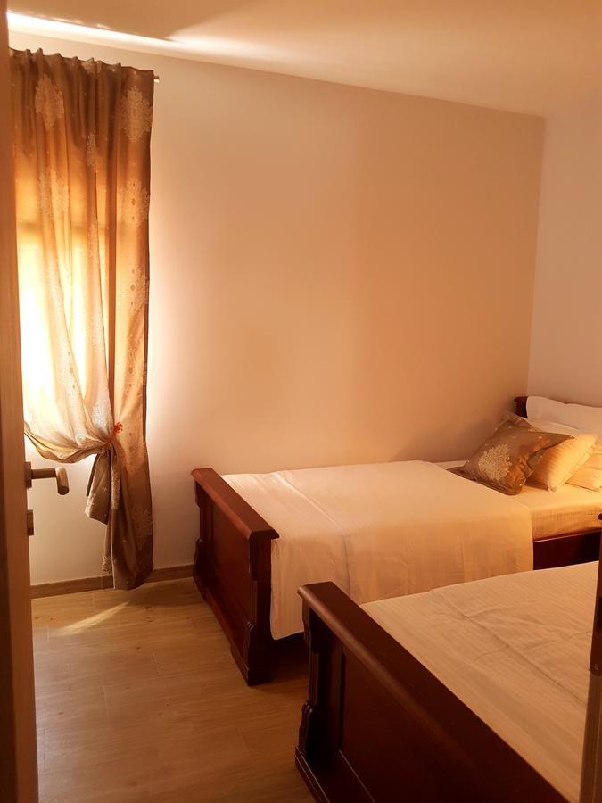 בודווה Apartments And Rooms Lijesevic מראה חיצוני תמונה