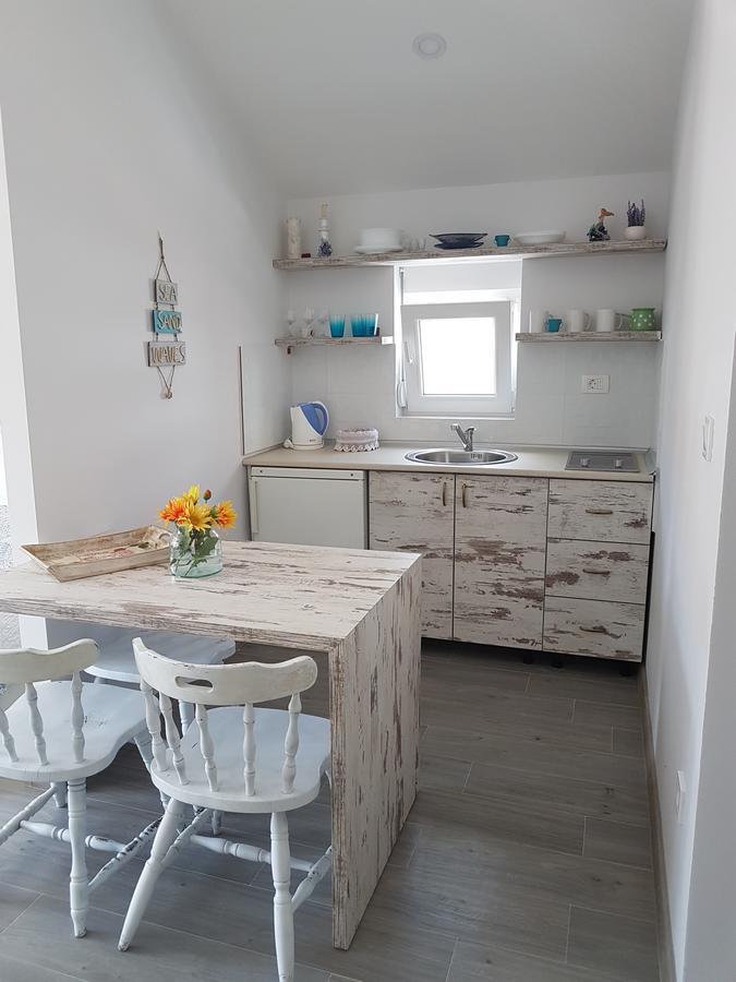בודווה Apartments And Rooms Lijesevic מראה חיצוני תמונה