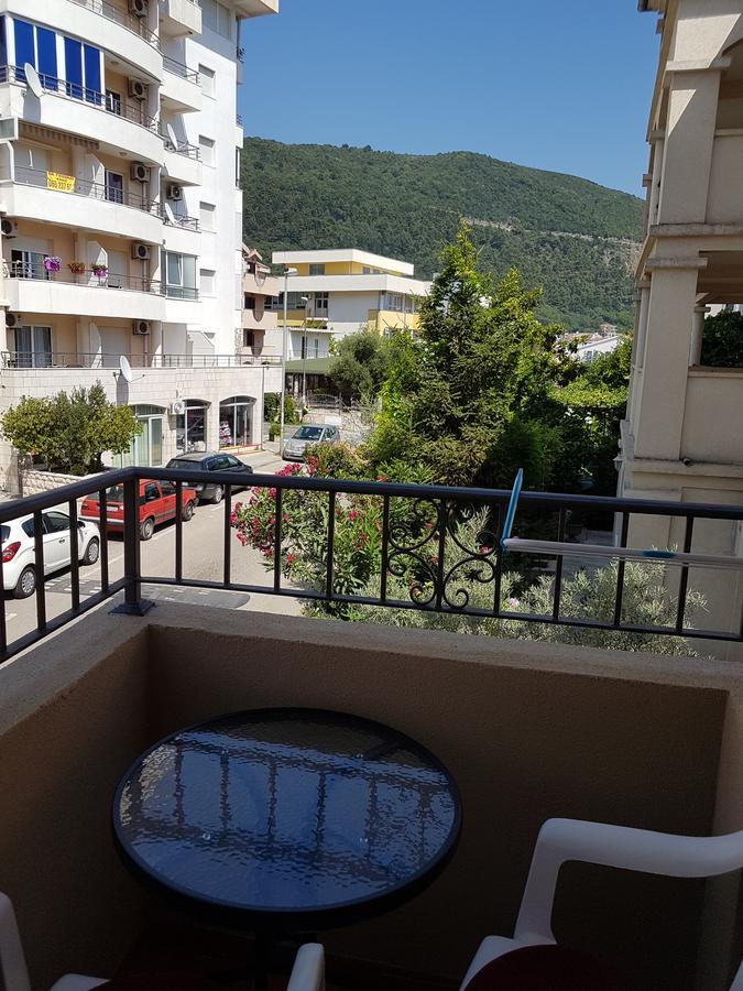 בודווה Apartments And Rooms Lijesevic מראה חיצוני תמונה