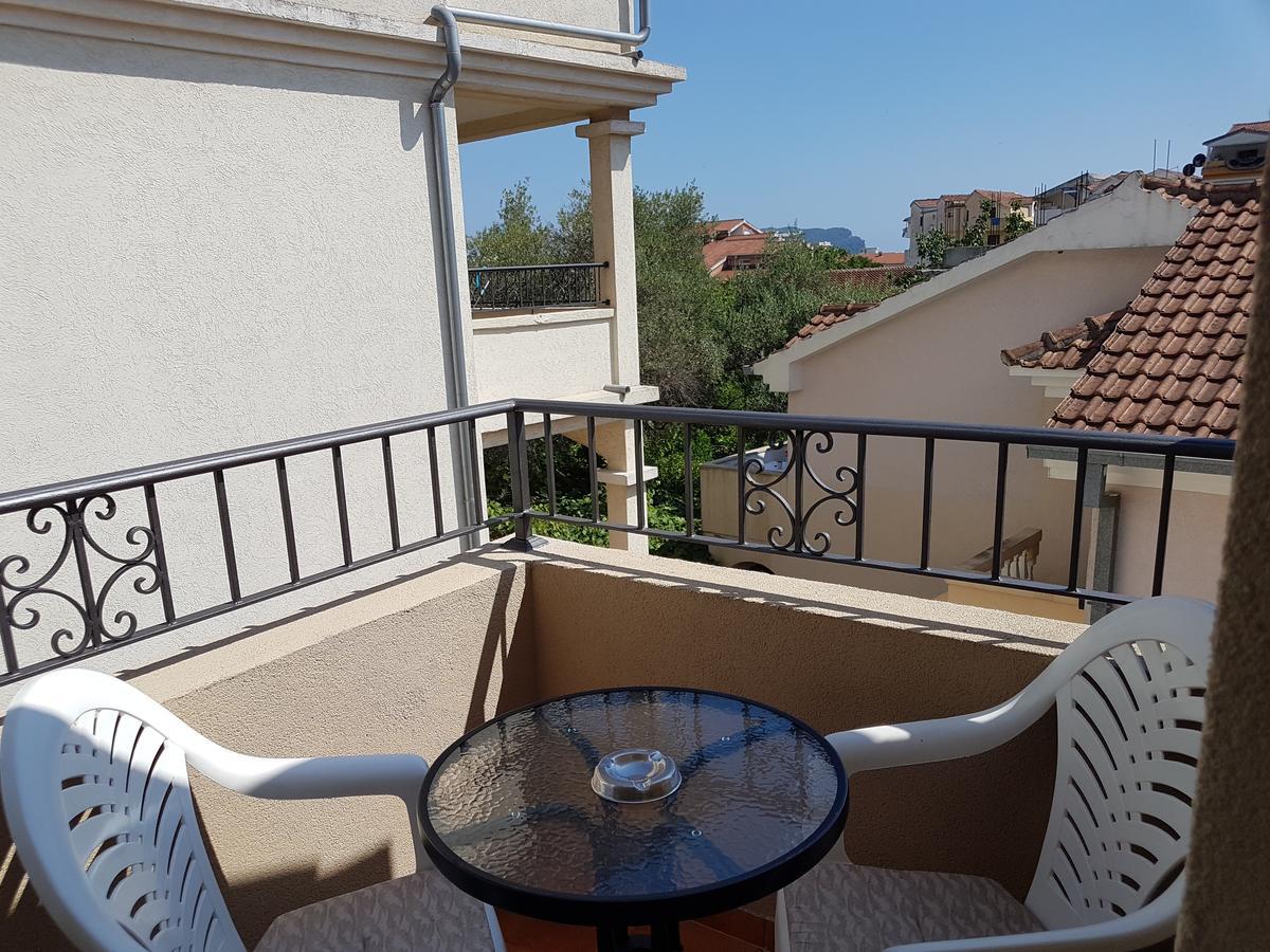 בודווה Apartments And Rooms Lijesevic מראה חיצוני תמונה