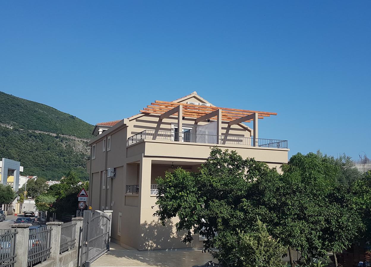 בודווה Apartments And Rooms Lijesevic מראה חיצוני תמונה