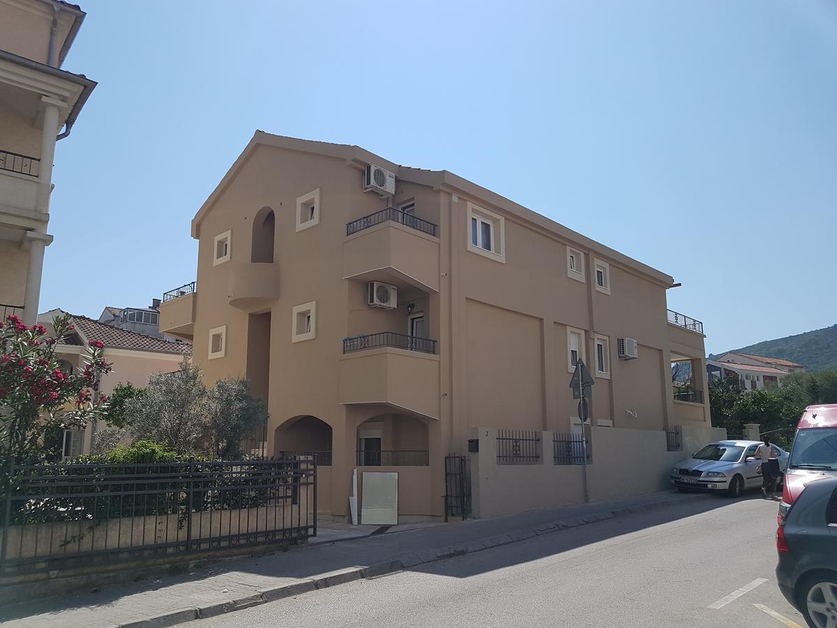 בודווה Apartments And Rooms Lijesevic מראה חיצוני תמונה